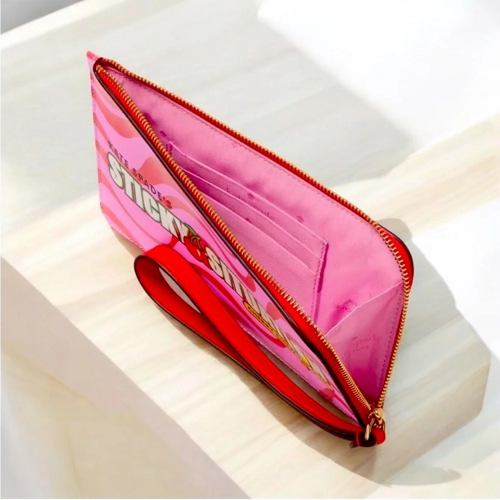 Kate Spade Novelty Bubble Gum L-Zip Wristlet! 🍬🍬
